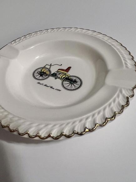 Vintage Cigar Ashtray Fords First Car 1896 Automobile Harkerware USA Gold Rim - Picture 2 of 8